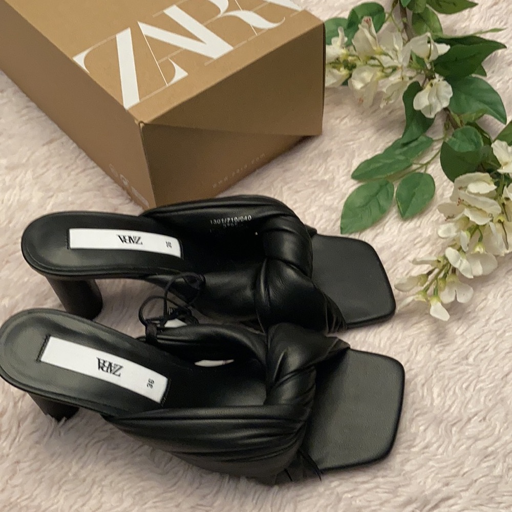 Zara New Black Squared Toe Quilted Leather Mules Shoes, worn once